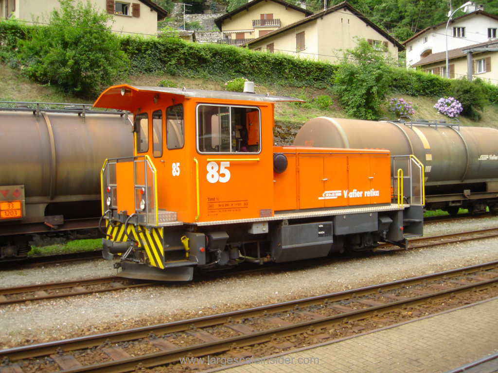 Train Line 45 2050200 2050202 RhB Traktor Tmf 2/2