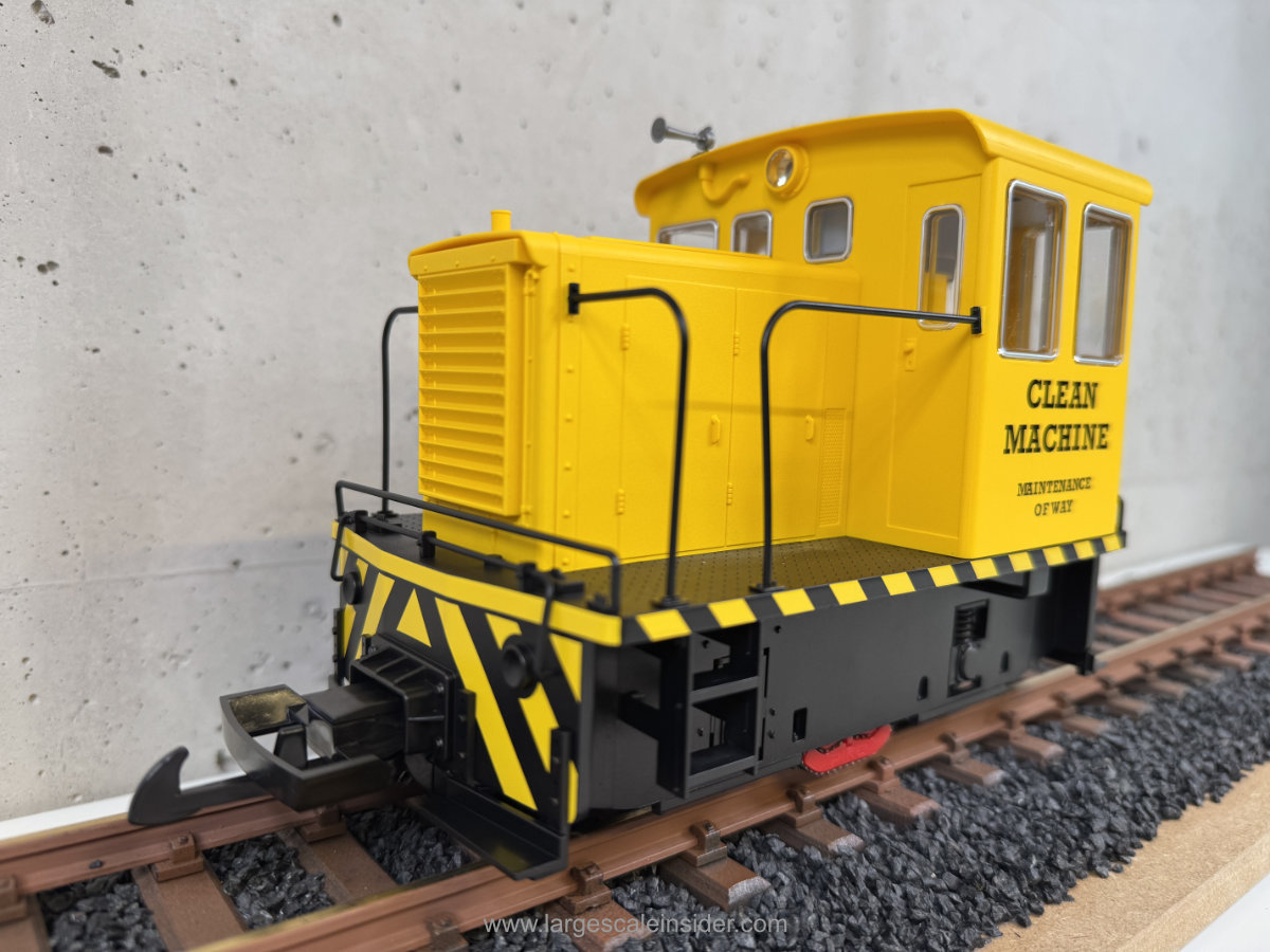 PIKO G 38501 GE 25 Ton Clean Machine Track Cleaner Battery Power