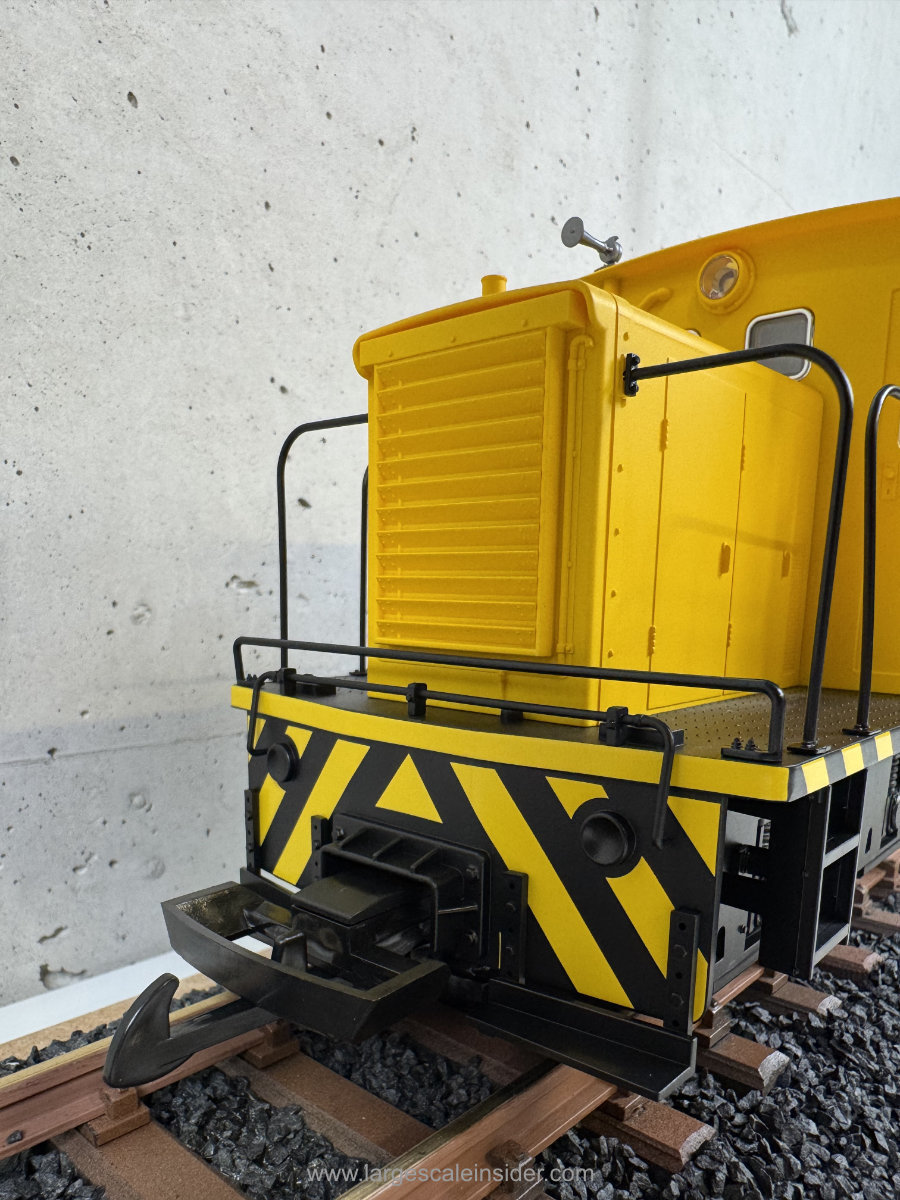 PIKO G 38501 GE 25 Ton Clean Machine Track Cleaner Battery Power