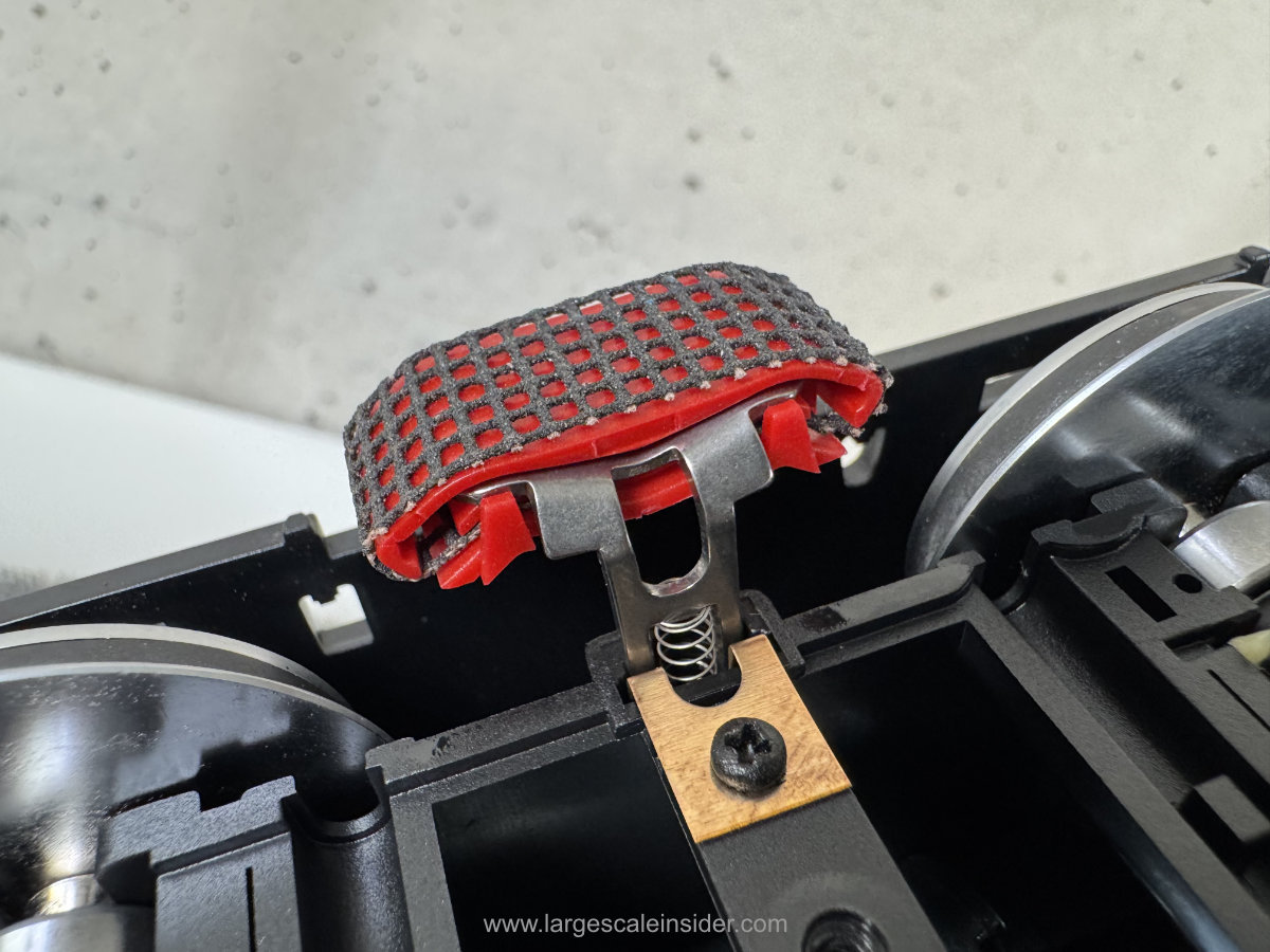 PIKO G 38501 GE 25 Ton Clean Machine Track Cleaner Battery Power