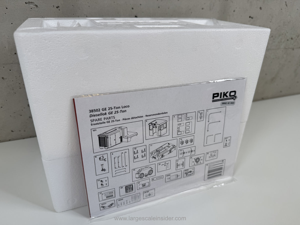 PIKO G 38502 GE 25 Ton Track Power