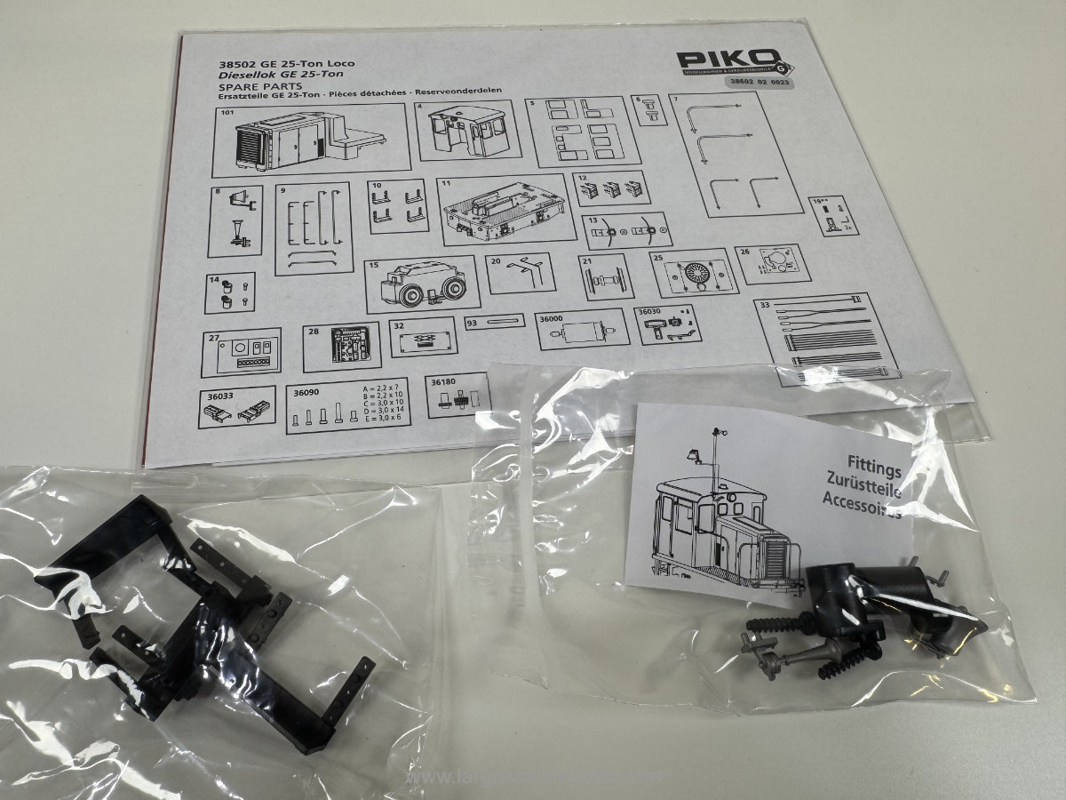 PIKO G 38502 GE 25 Ton Track Power