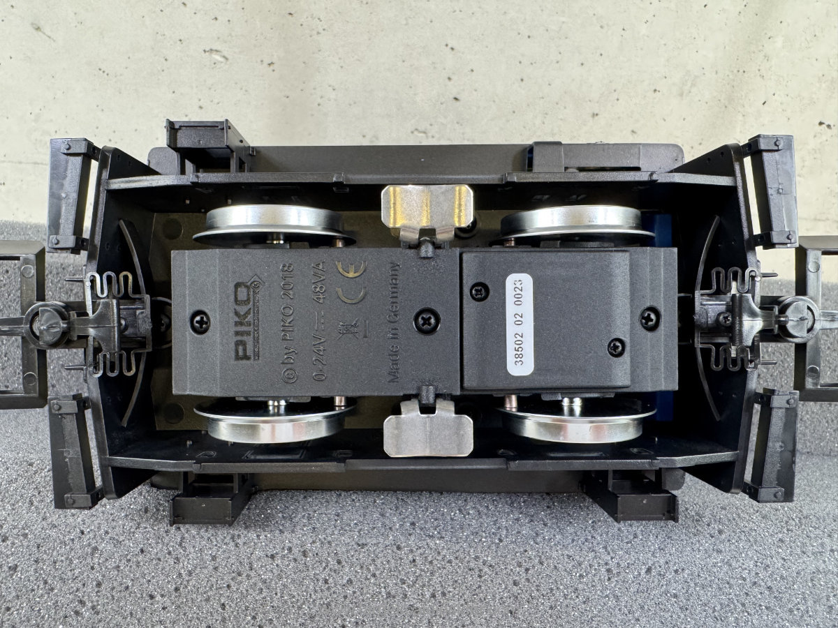 PIKO G 38502 GE 25 Ton Track Power